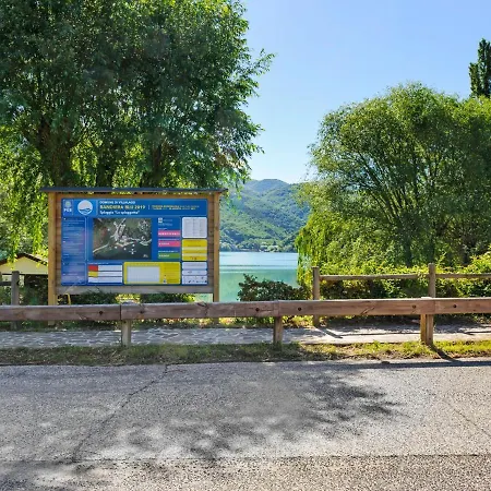 Lake-view Holiday In With Garden And Fireplace بيت للعطل سكانو