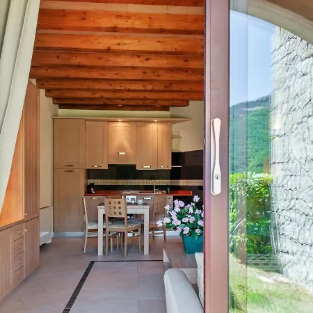 بيت للعطل Lake-view Holiday In With Garden And Fireplace سكانو