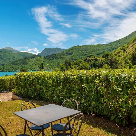 بيت للعطل Lake-view Holiday In With Garden And Fireplace سكانو